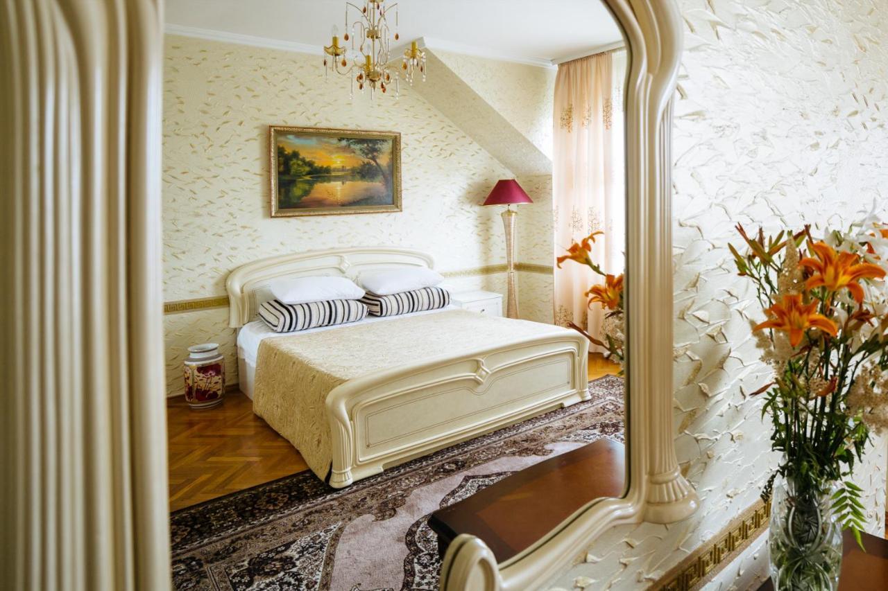 Ezio Hotel Codru Buitenkant foto